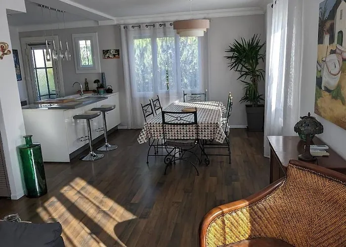 Lumineux Avec Jardin Privatif Apartmán